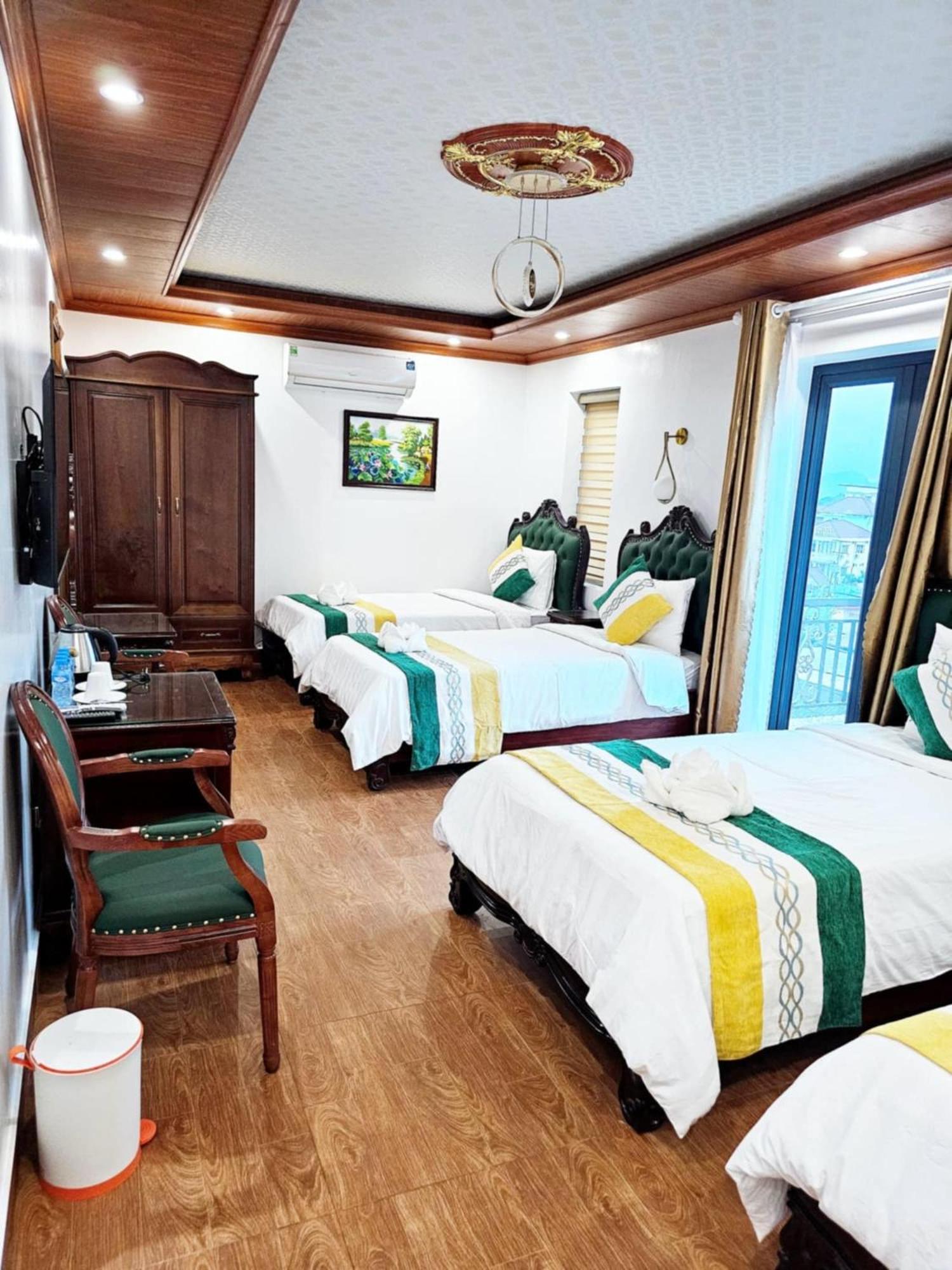 Sky Hotel 万荣 外观 照片