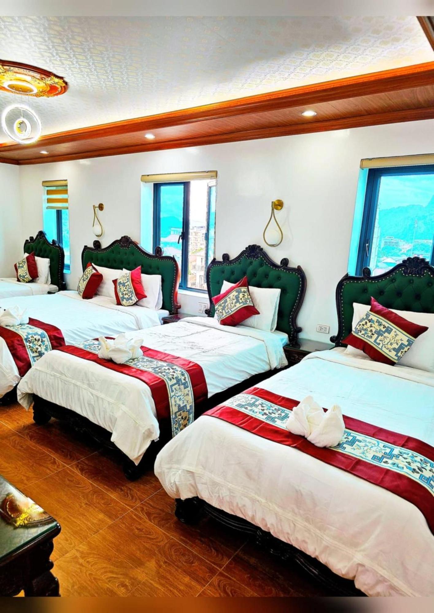 Sky Hotel 万荣 外观 照片