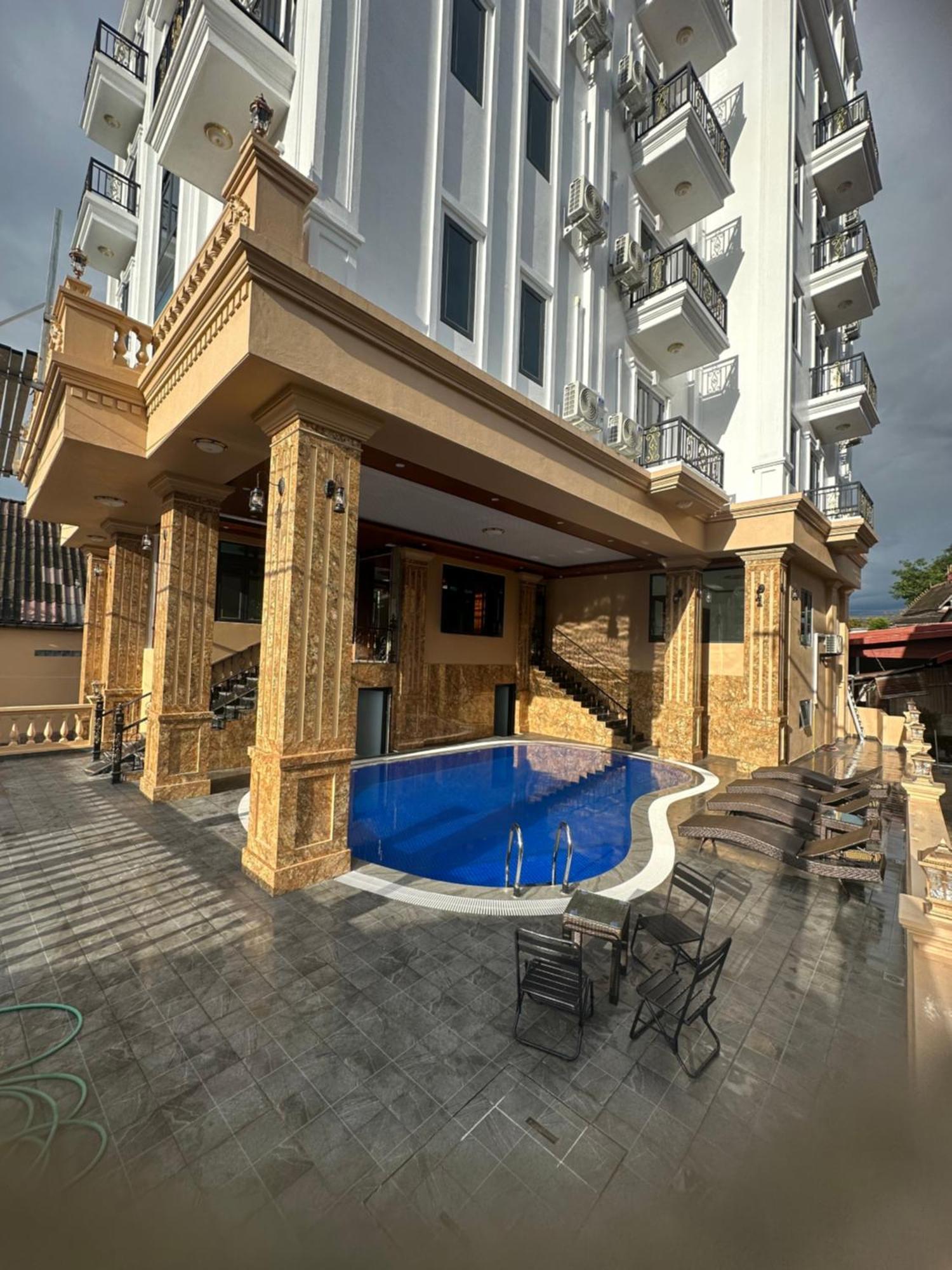 Sky Hotel 万荣 外观 照片